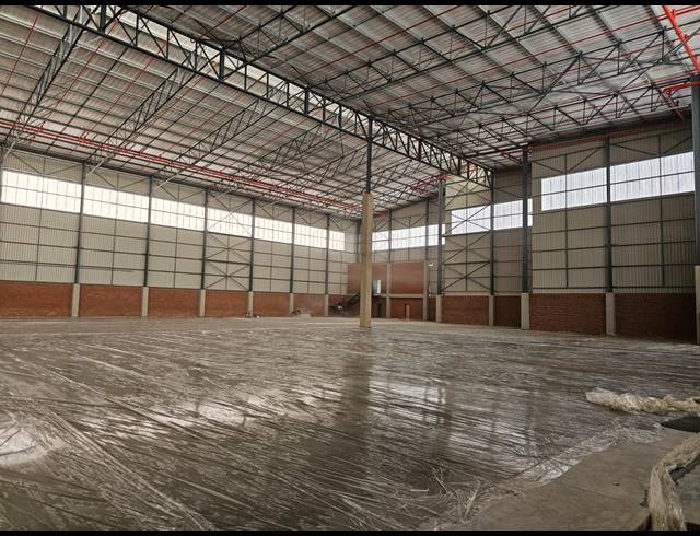 7,730M² WAREHOUSE TO LET IN NORTH RIDING